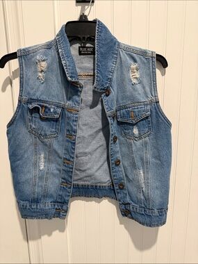 Women's Light Blue Distressed Denim Vest Jacket